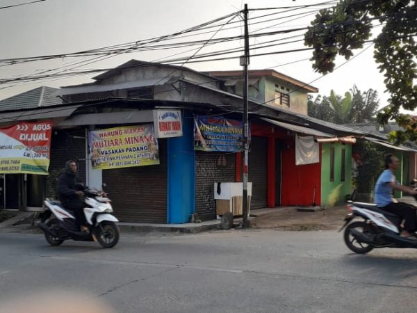 Rumah dan kios Pinggir Jalan Jatiwarna Bekasi