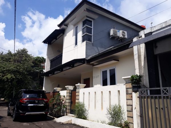 Rumah Second 2 Lantai di Bogor Utara dijual Murah