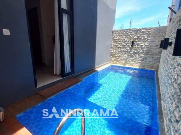 nano townhouse pamulang