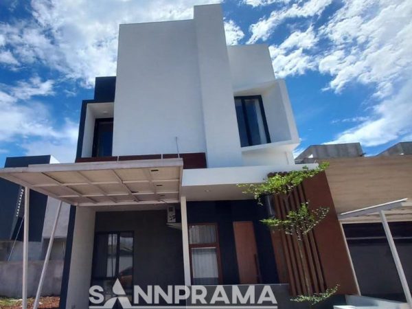 nano townhouse pamulang