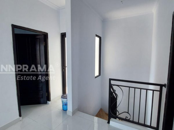 rumah dijual tapos white house sannprama