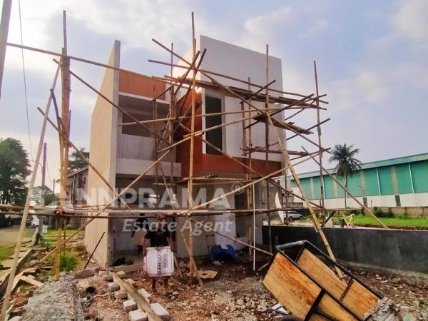 RUMAH dijual cinangka depok sannprama