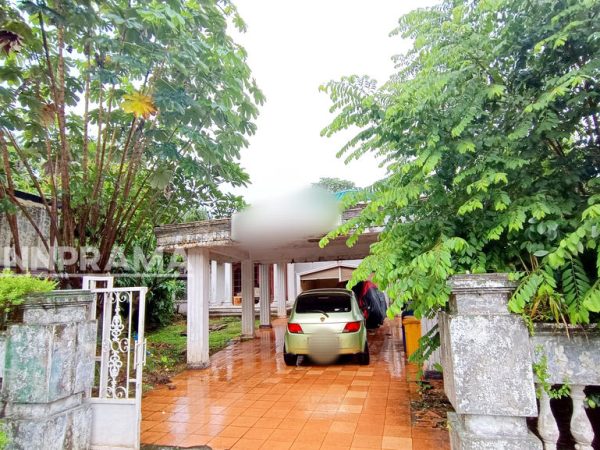 Rumah Mewah Semi Furnished Harga di bawah NJOP dekat Tol Sawangan (pinH)