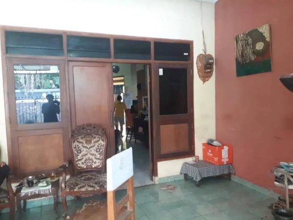 Rumah Plus 4 Kios di Pinggir Jl Raya Curug Bojongsari (rn-Ref)