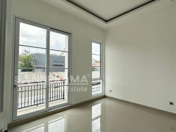 rumah dijual bambu apus jakarta