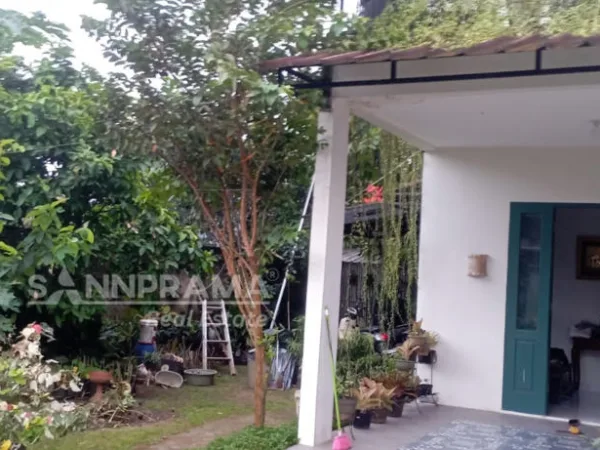RUMAH dijual arco pengasinan sannprama