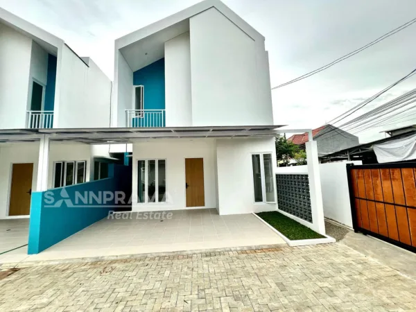 Rumah 2 Lantai 900 Jutaan Kelapa Dua Depok -rn- caledonia