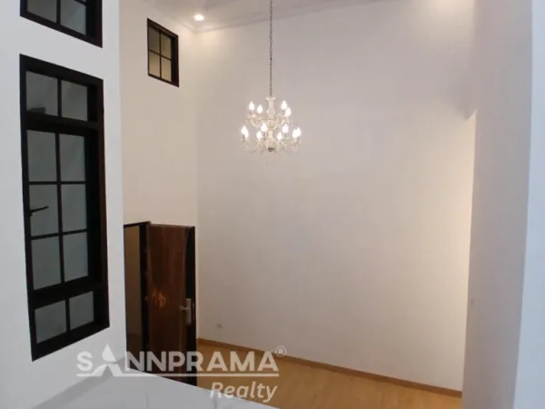 rumah mewah pancoran mas sannprama