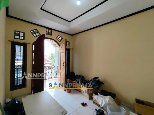 Rumah 2 Lantai Dalam Komplek Cilincing -Asp-