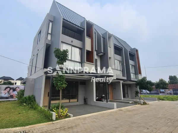 Luxury Townhouse 3 lantai, di Pondok Labu, Cilandak -smara