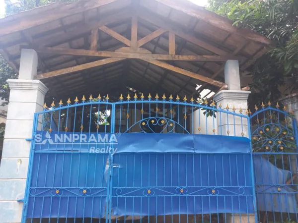 Rumah Hook Luas di Komplek BSI 2 Pengasinan -uchi