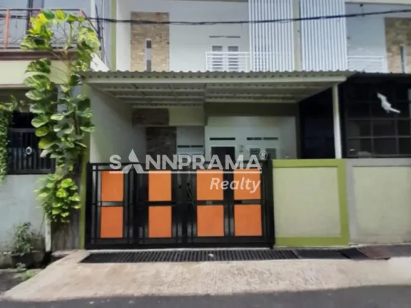 Rumah 2 Lantai Like NEW di Srengseng Sawah Jagakarsa - iml