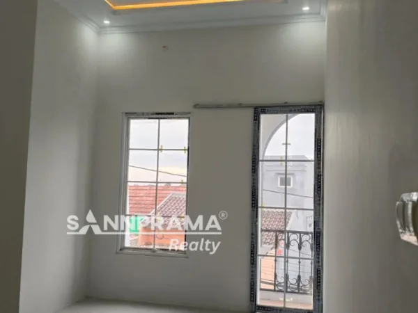 RUMAH 2 LANTAI TANAH BARU DEPOK