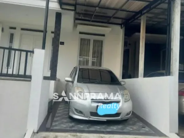 rumah hook di bella casa depok