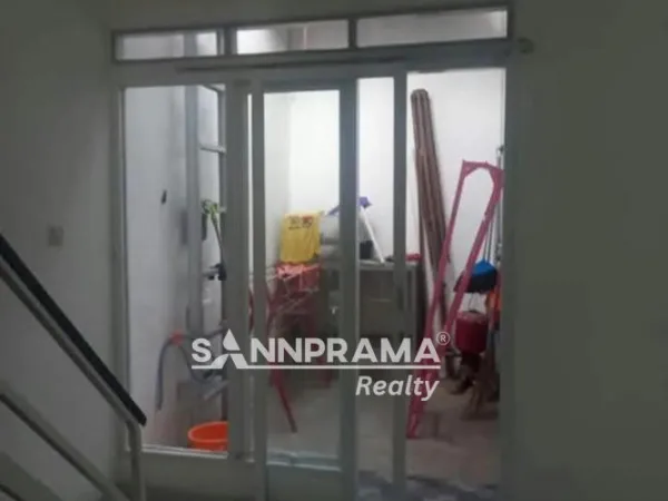 rumah hook di bella casa depok