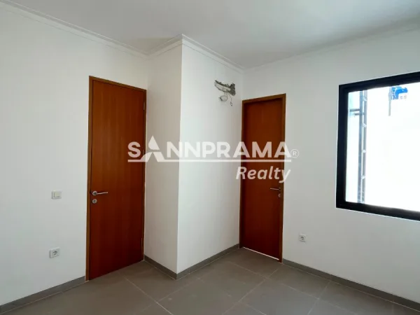 RUMAH DIUUal ciputat sannprama