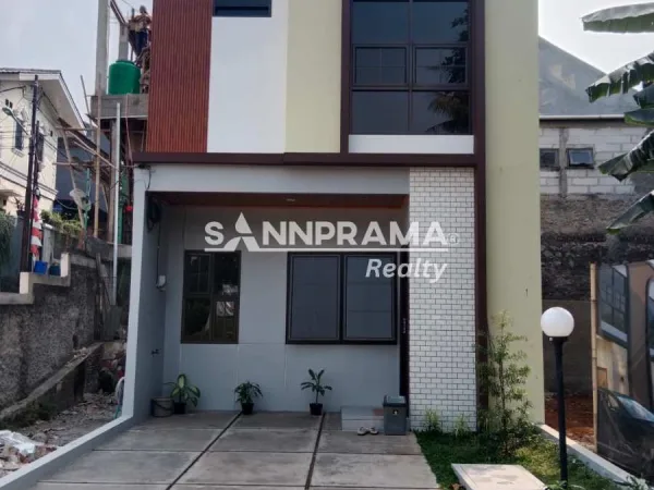 2 Lantai Cuma 700Juta di Kalisari Jakarta Timur -rn
