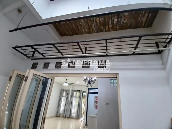 rumah dijual kavling pelita air meruyung