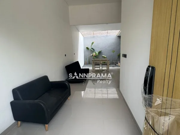 RUMAH dijual mustika jaya bekasi