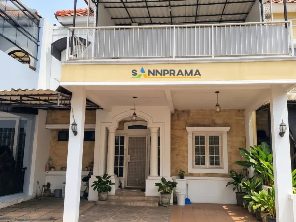 Rumah mewah 2 lantai Strategis di cluster Rafless Hills Cibubur
