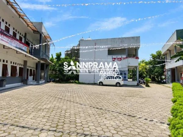 tanah dan eks sekolah depok