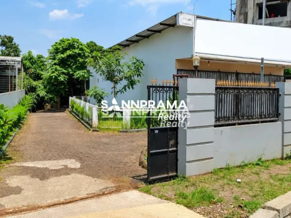 tanah dan eks sekolah depok